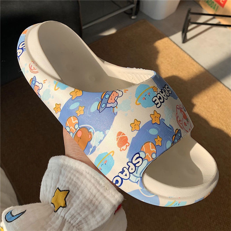 Dép Xỏ Ngón eva Đế Dày Chống Trượt Họa Tiết Hoạt Hình Dễ Thương Cho Cặp Đôi