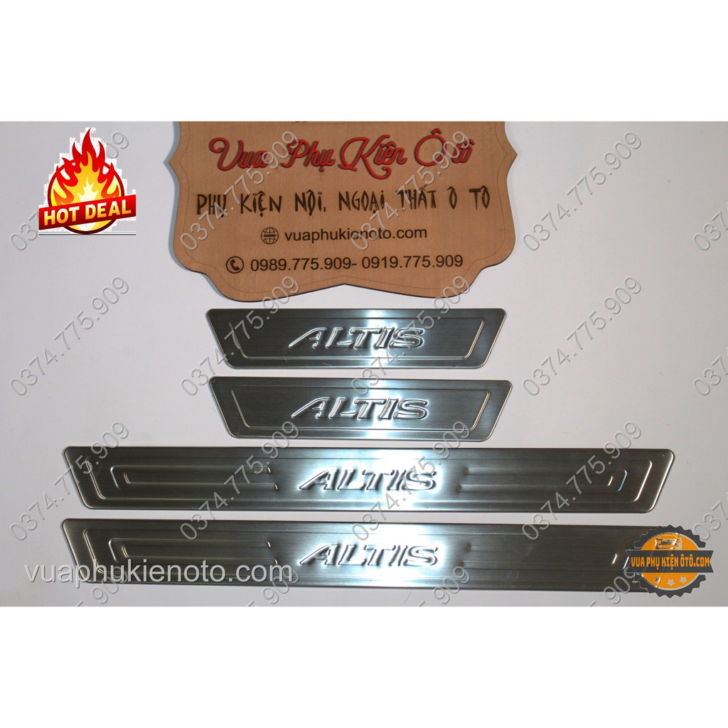 (TẶNG THÊM 2 cuộn băng keo 3M) Ốp bậc cửa Altis 2014- 2020 -Bộ 8 miếng inox trong ngoài