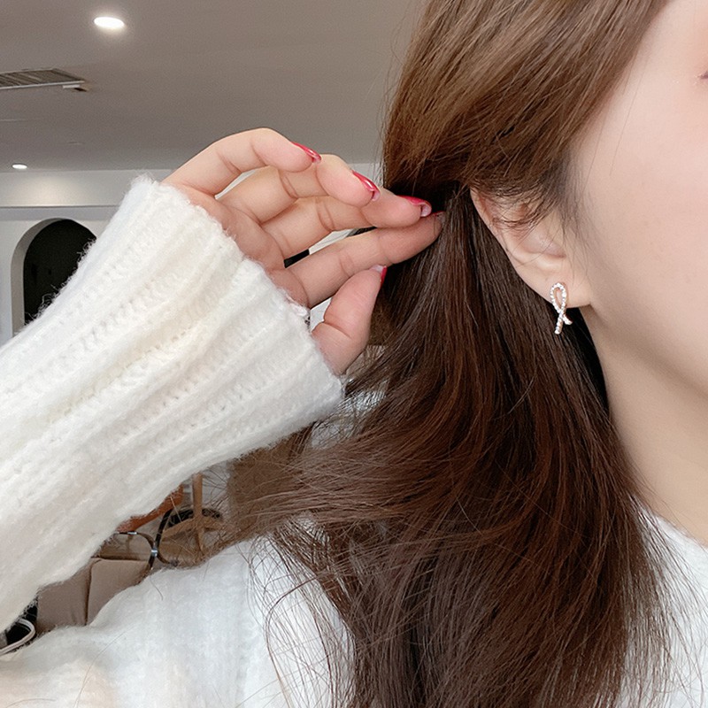 Khuyên Tai Đính Đá Phong Cách Retro C69