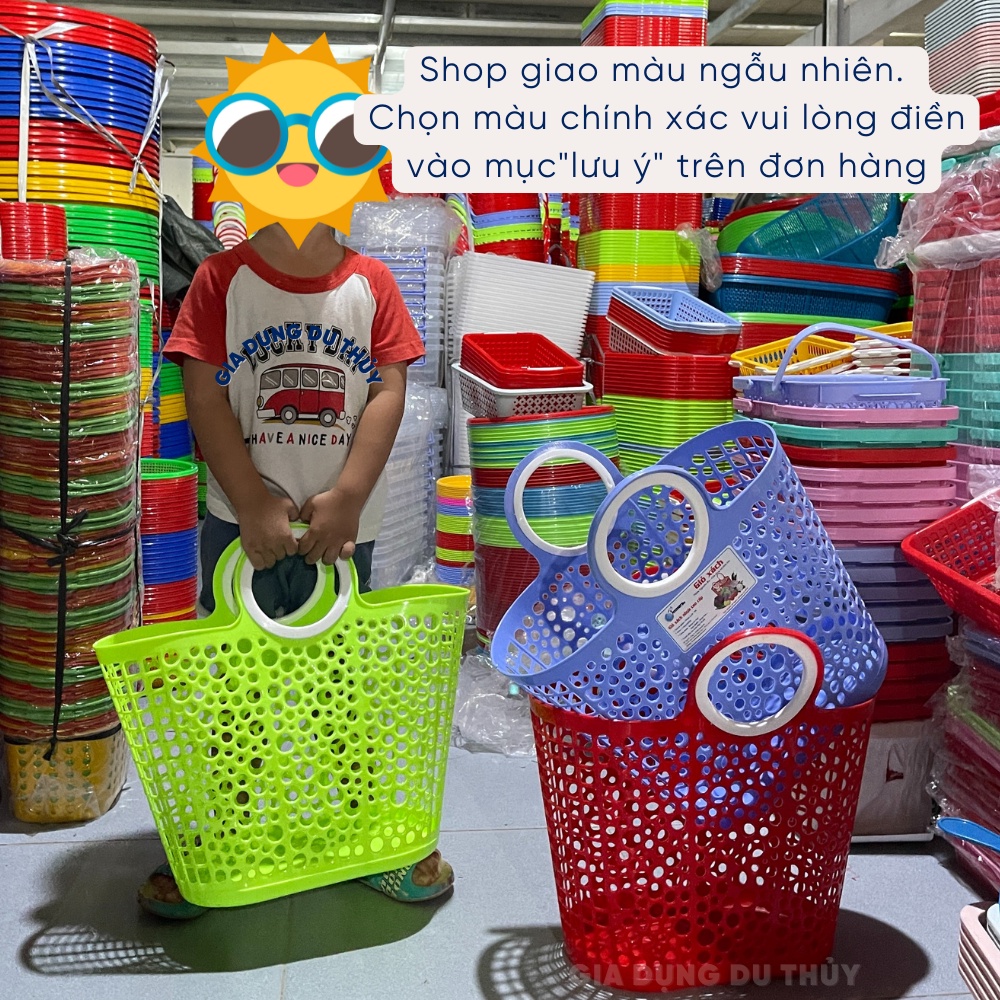 Giỏ xách đi chợ cỡ vừa mẫu quai tròn, làn nhựa đi chợ màu đỏ, xanh dương, xanh lá của giadungduthuy - GIỎ BẦU NGUYÊN BA
