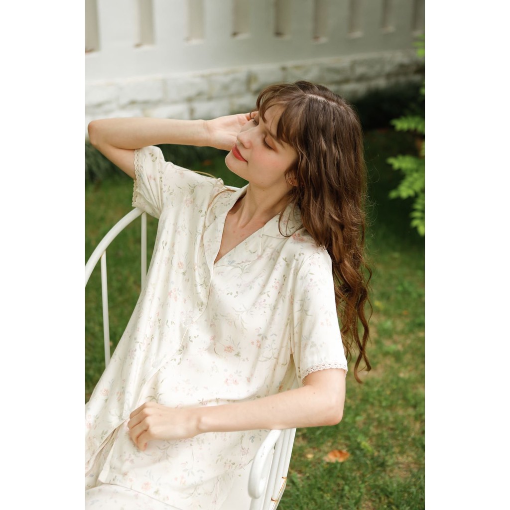 Bộ đồ pyjamas viscose áo cộc quần dài họa tiết Hoa nhí gấu ren
