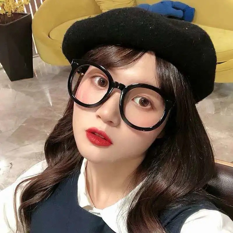 Gọng Kính Tròn Cổ Điển Dành Cho Nữ