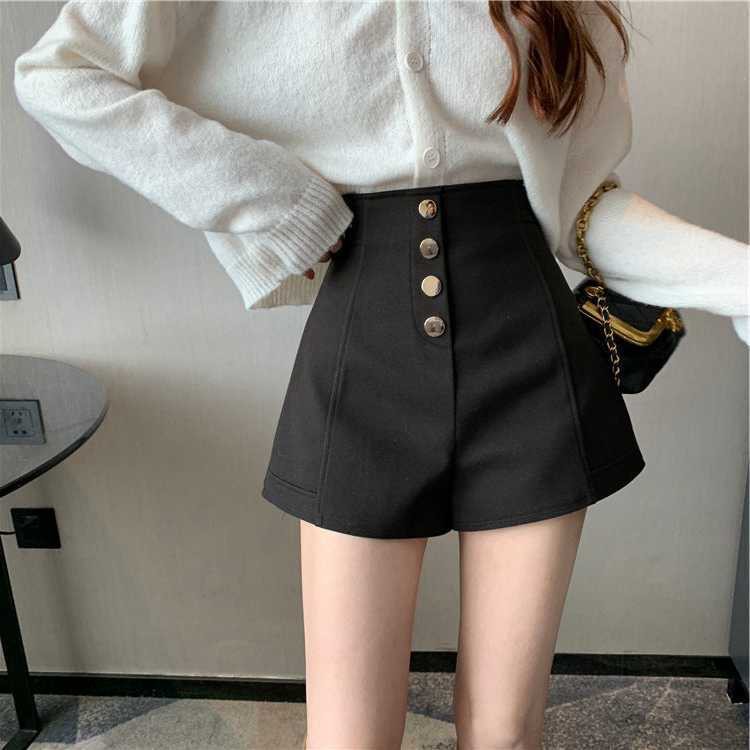 Quần SoocFREESHIPQuần Đùi Nữ 4 Cúc Siêu Đẹp Hot Trend Siêu Sang Chảnh QN17