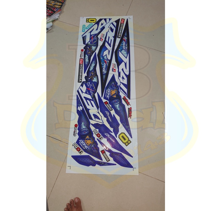 ( Quí khách vui lòng mang ra tiệm cho thợ dán ) Tem Raider Fi tổ ong xanh gp