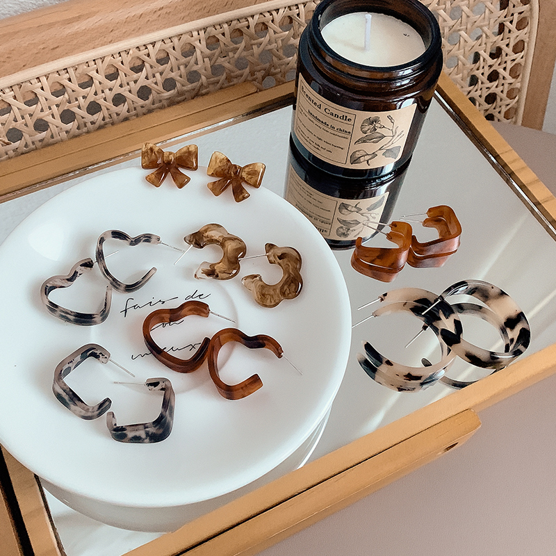 Bông tai họa tiết da báo xinh xắn dành cho nữ