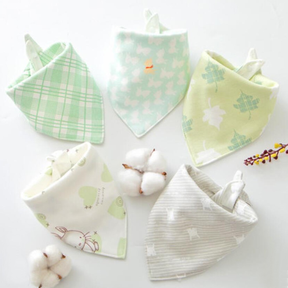 Bộ 5 yếm ăn cotton mềm mại hình tam giác dành cho em bé