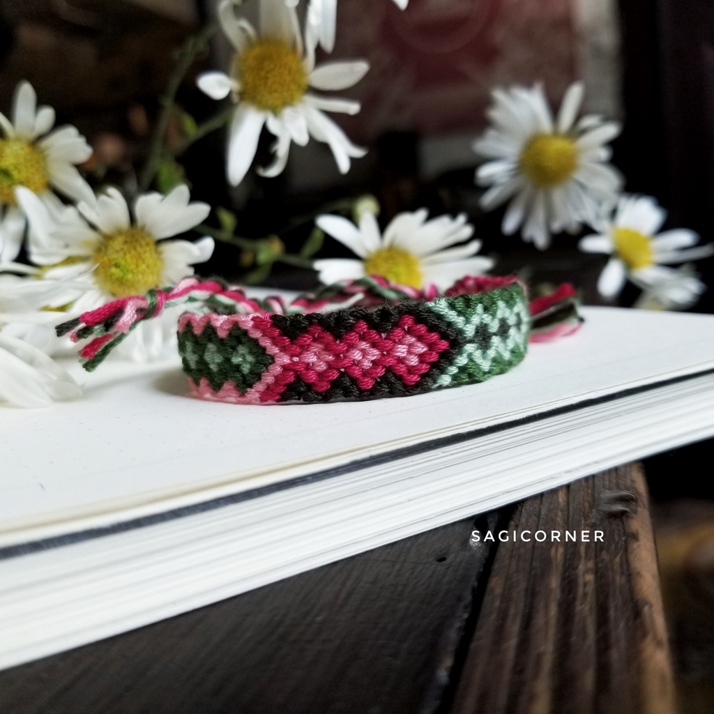 Vòng tay, vòng chân handmade tết bằng chỉ l Friendship bracelet