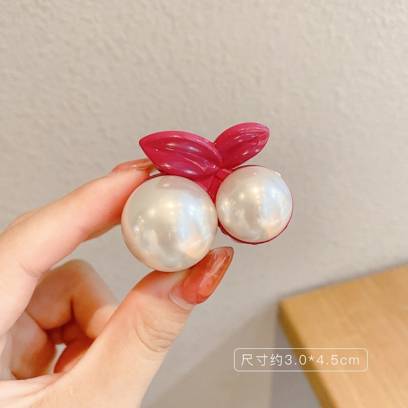 Kẹp tóc hình quả cherry đính hạt ngọc trai