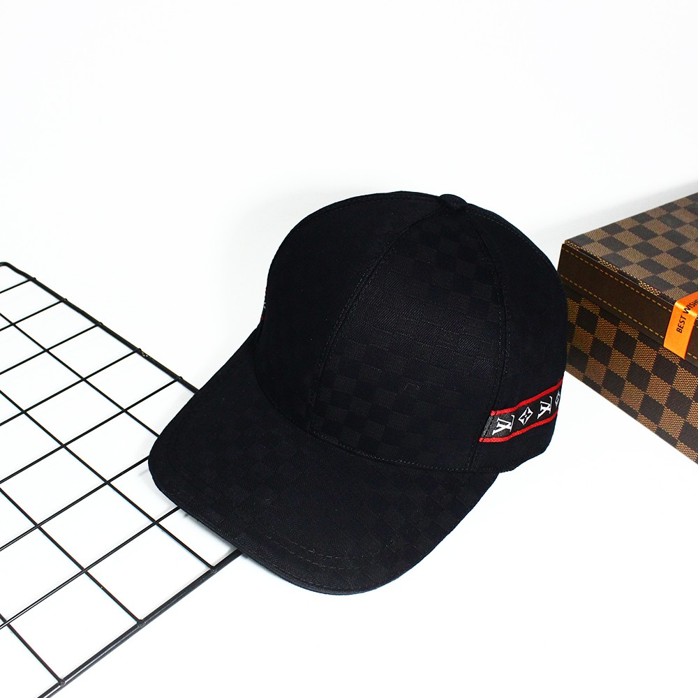 Mũ Lưỡi Trai Nón Kết Loui.s Vu.itt.on Logo Hông LV01 Đen Có Tem Mác Vải Kaki Cotton