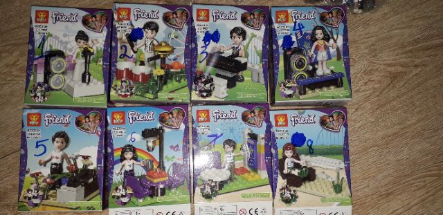 Lắp ráp 1 hộp LegoFriend các nghệ sĩ 9983 trọn bộ