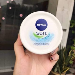 Kem dưỡng ẩm nivea sòt