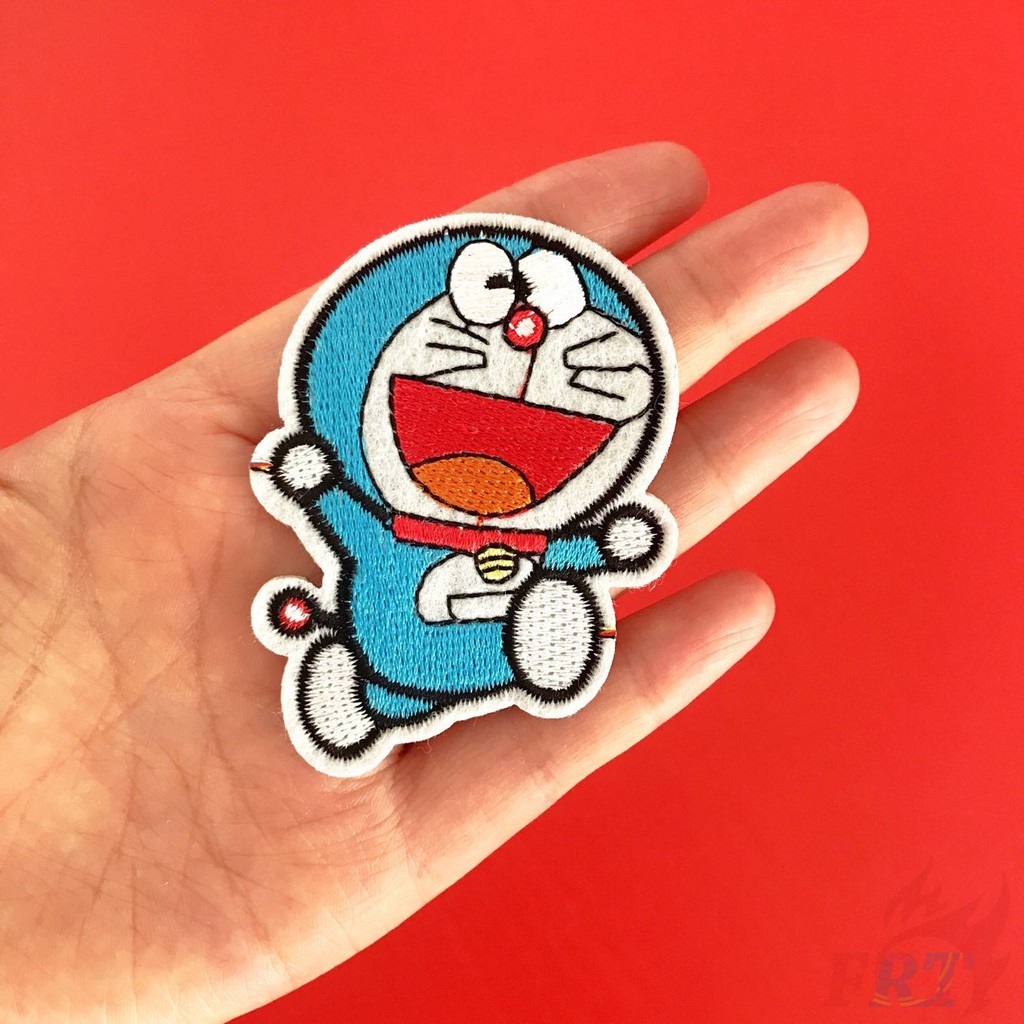 Miếng ủi quần áo thêu hình Doraemon dễ thương