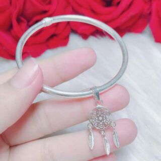 Vòng tay treo charm bạc cho nữ