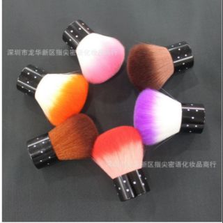 Chổi phủi bụi nail cán ngắn