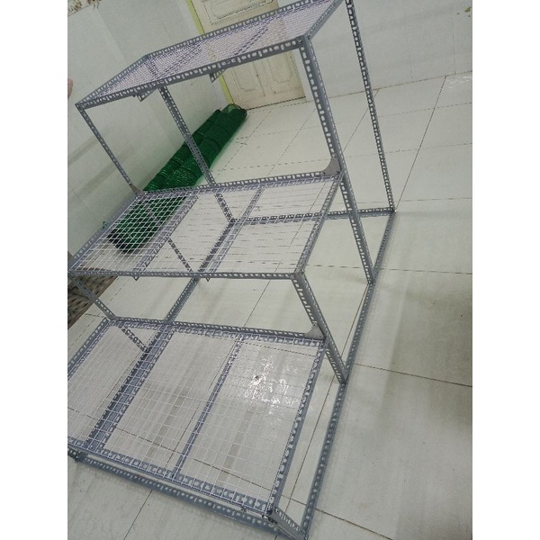 Kệ bậc thang sắt v lỗ 3 bậc V3x3cm   để cây và hàng hoá