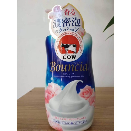 Sữa tắm Bouncia hương hoa hồng 550ml NHẬT BẢN