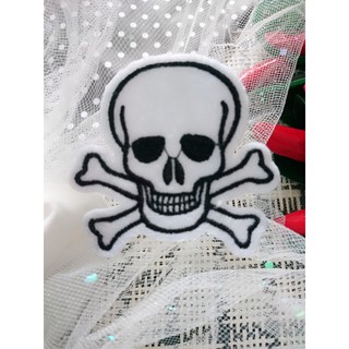 Hình ủi trang trí hình đầu lâu 5cm x 5.5cm