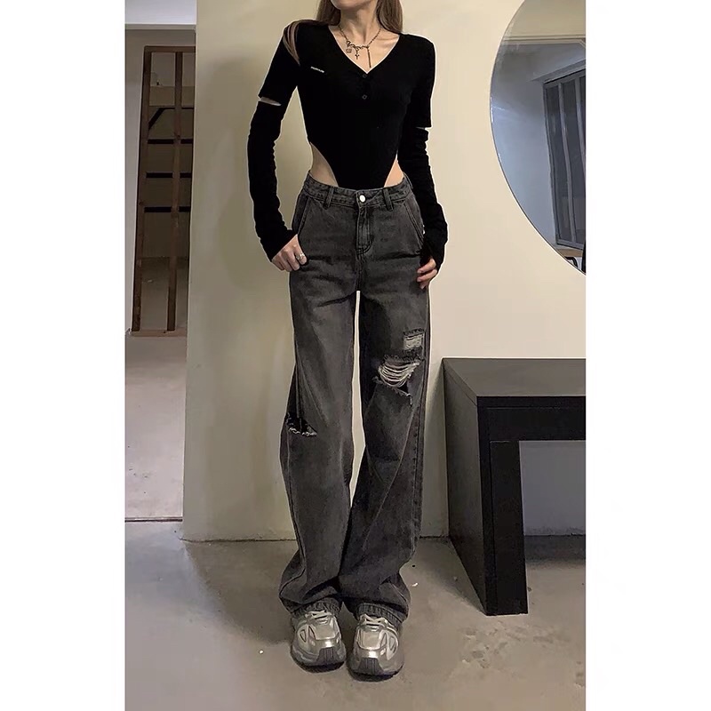 Quần jeans màu xám lưng cao rách hông gối và rách phần đùi