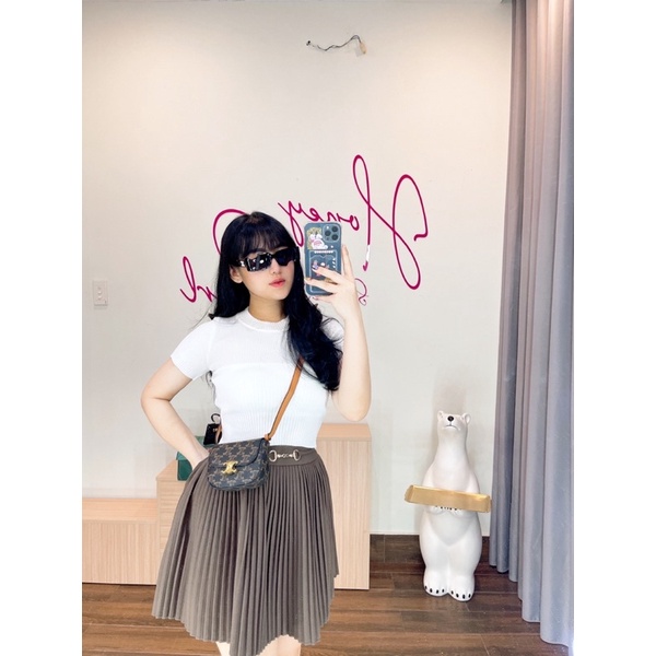 SET ĐỒ ĐI CHƠI - ÁO THUN GÂN CROPTOP PHỐI CHÂN VÁY DẬP LY SANG CHẢNH