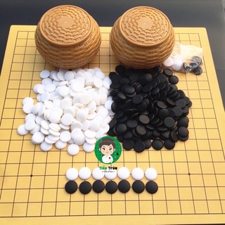 BỘ cờ vây cờ caro 2 trong 1 + bàn 8mm quân 1 mặt hộp cờ giả mây tre đan