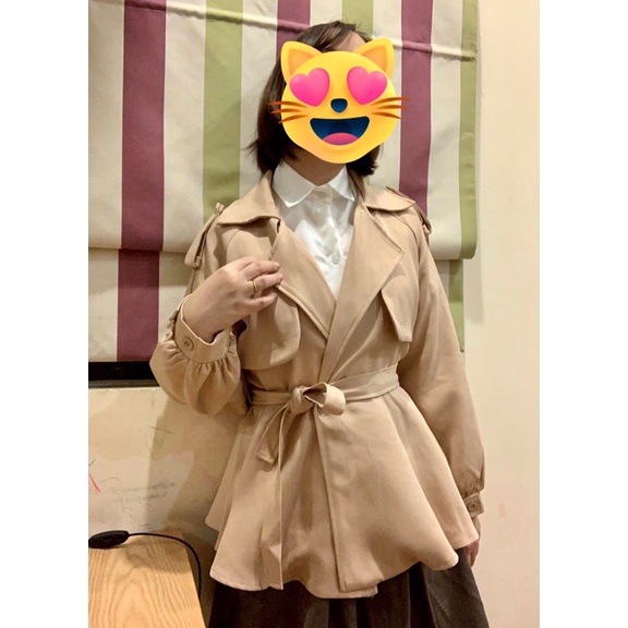 Áo khoác mỏng dáng peplum freesize