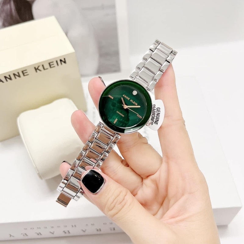 Đồng hồ nữ ANNE KLEIN model AK/1363GNSV dây kim loại tone bạc trẻ trung