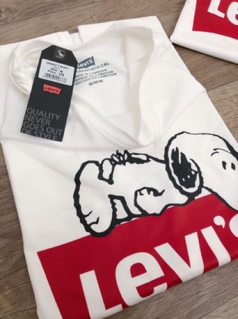 Áo thun Levi’s Snoopy