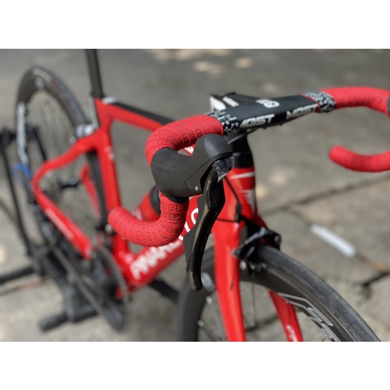 Xe pina F12 dựng group 105 bánh carbon