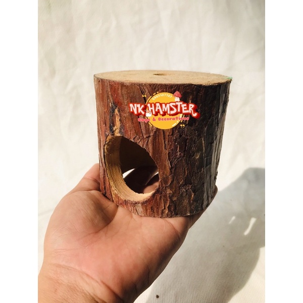 Bục gỗ chui tròn