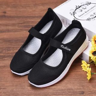 2 đôi giày cho mẹ