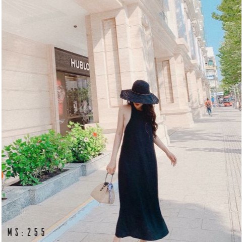 Đầm maxi xòe cổ yếm cột dây hở lưng