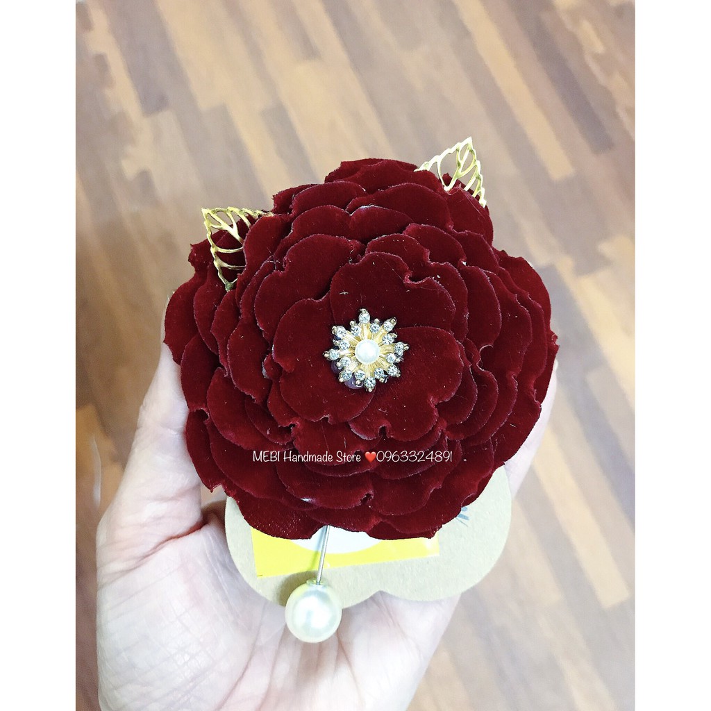(Ảnh thật 100%) Hoa cài áo hoa hồng nhung màu đỏ đô sang chảnh NOBOX