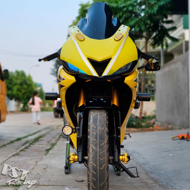 Kính chắn gió R15V3 cao cấp nhập khẩu