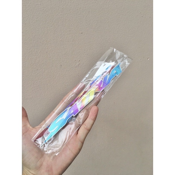 Tem titan chữ nổi Satria không lo bị phai màu có sẵn keo 3M loại tốt chống bong tróc, làm nổi bật hơn 2 bên lườn xe QU17