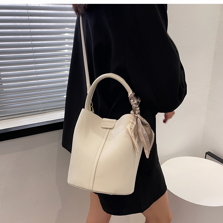 Túi Đeo Chéo Da PU Phối Khăn Choàng Cổ Thời Trang Sang Trọng Cho Nữ