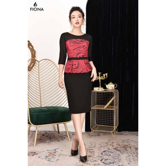 Đầm bút chì phối peplum hãng FIONA