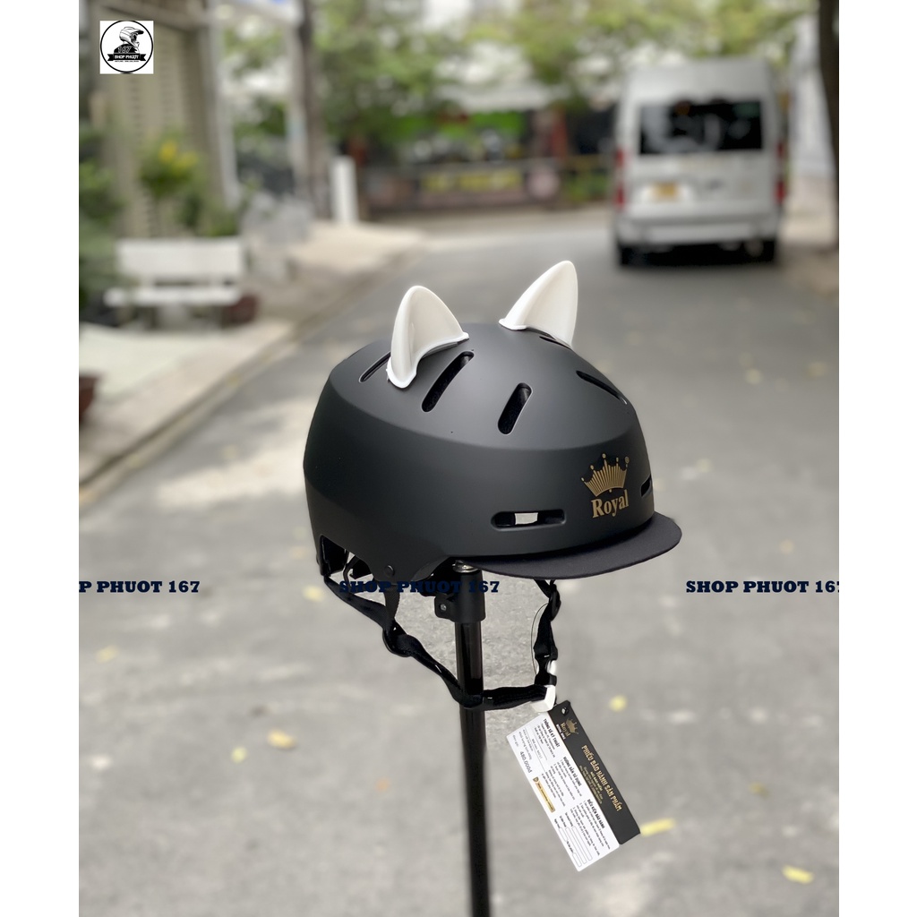 COMBO MŨ BẢO HIỂM ROYAL MD17 MÀU ĐEN TRƠN KÈM TAI MÈO VÀ LƯỠI TRAI CHE NẮNG CHÍNH HÃNG