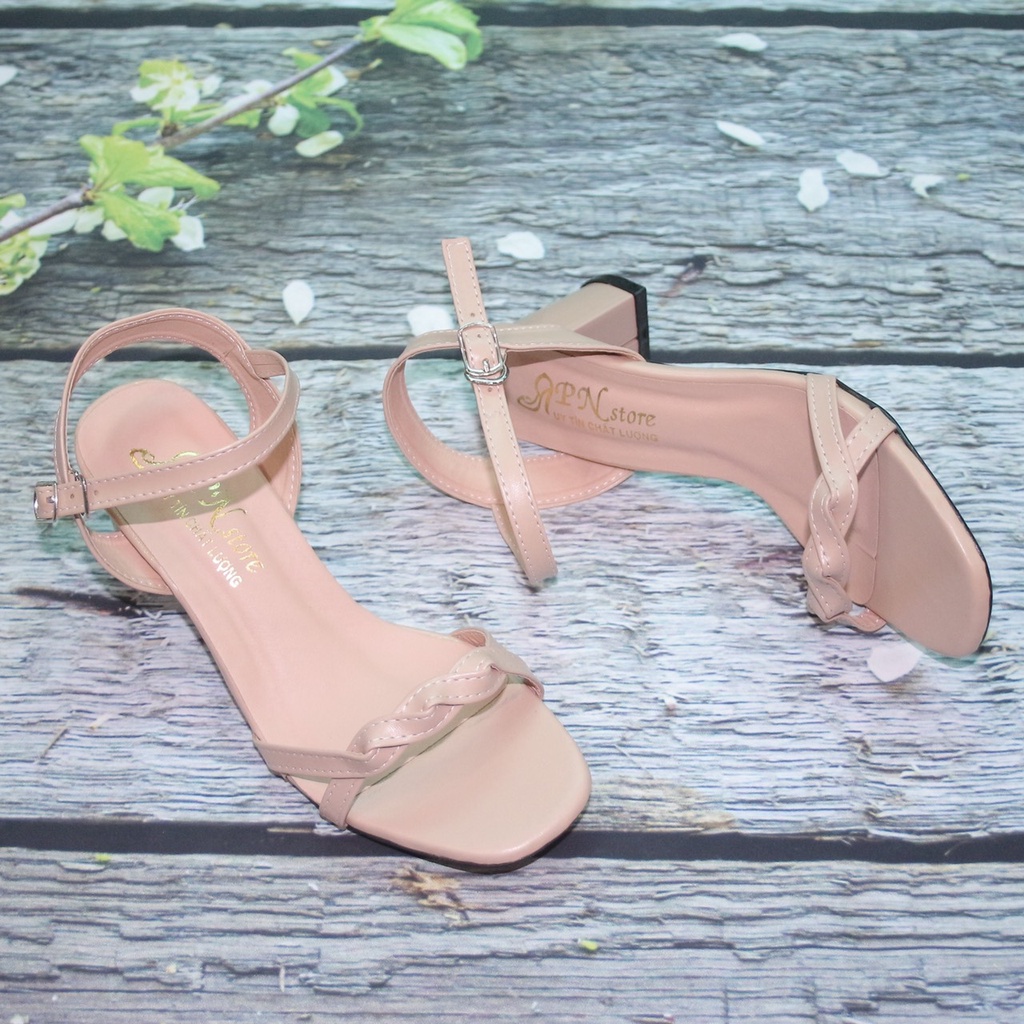 Giày sandal nữ cao gót vuông 5p quai thắt chéo