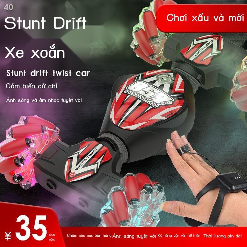 Lái xe bốn bánh quá khổ cử chỉ cảm ứng biến dạng điều khiển từ xa ô tô đua hơi xoắn trẻ em đồ chơi cậu bé đóng thế địa h
