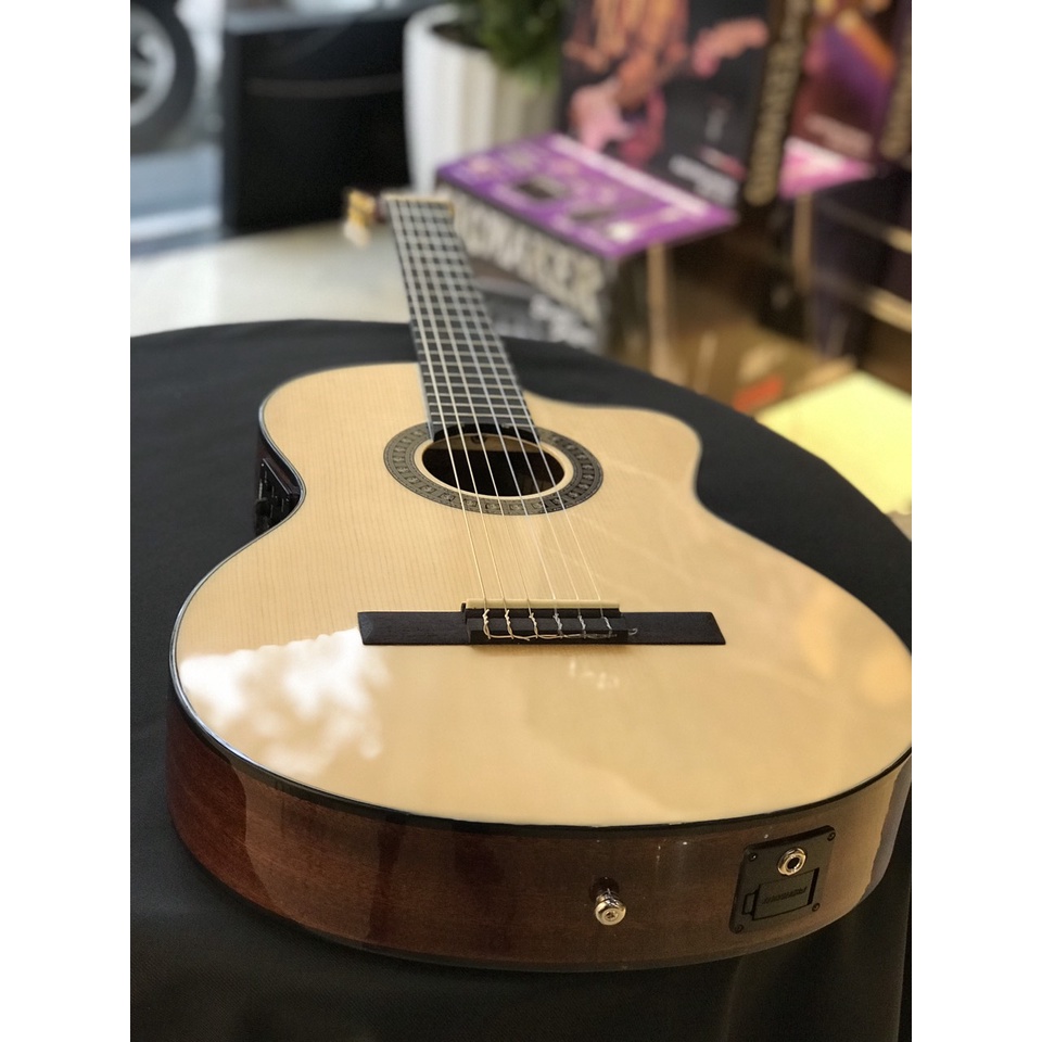 Đàn guitar classic thùng mỏng có EQ