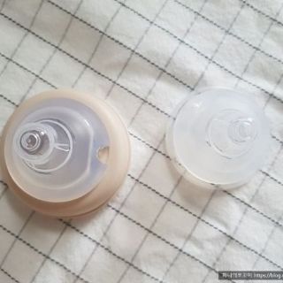 COMBO BÌNH SỮA MOYUUM 270ML (BÌNH KO NÚM) + NÚM TI THEO THÁNG