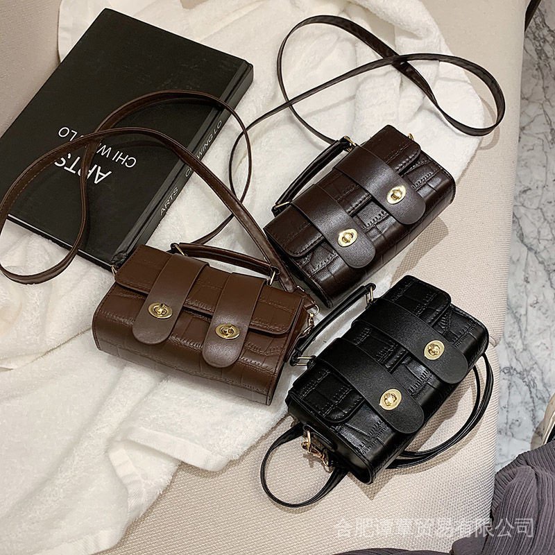 Túi Đeo Một Bên Vai Phong Cách Hong Kong Thời Trang Thu Đông 2021 Với Phong Cách Mới Dễ Phối Đồ Cho Bạn Gái WHM7