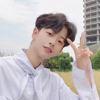 Sale 69% Tóc giả ngắn uốn xoăn lãng tử cho nam, grandma gray Giá gốc 165000đ- 25F41