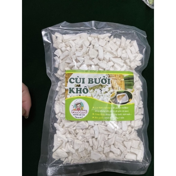 Hạt lựu, bột báng, răng cưa, cốm xanh, cùi bưởi nấu chè