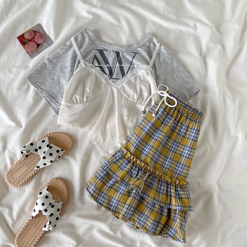 Set áo thun kèm áo hai dây và váy sọc Rose Blackpink