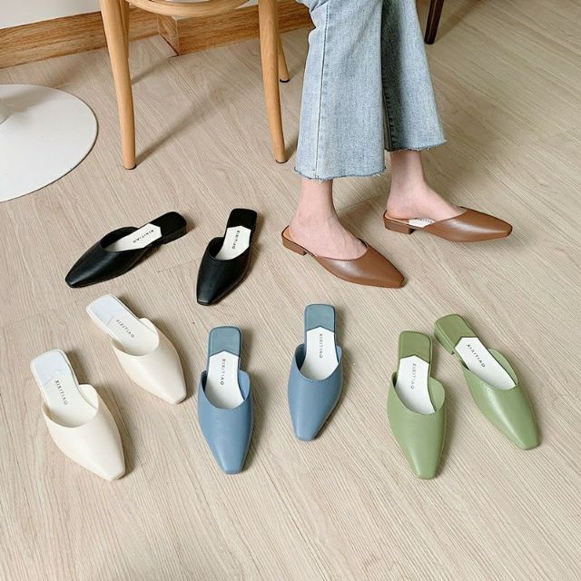 Dép Sục Nữ Mũi Nhọn Chất Nhựa Chống Nước Xinh Xắn Dành Cho Chị Em Gái