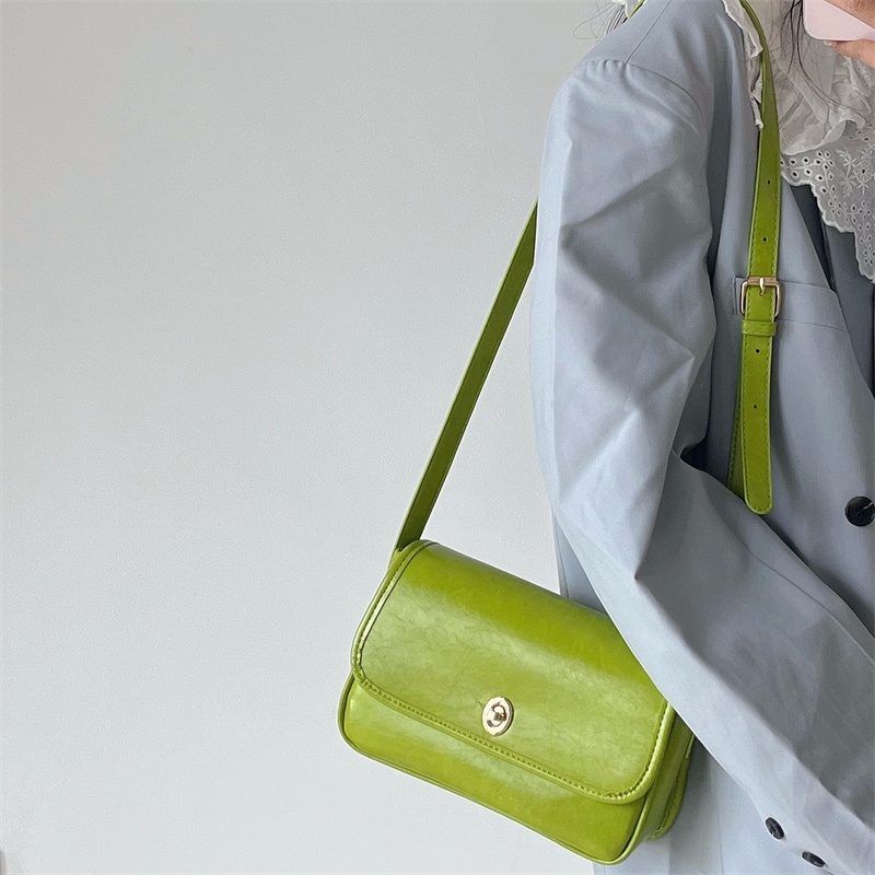 Túi Đeo Chéo Hình Vuông Nắp Lật Thiết Kế Đơn Giản Thời Trang 2022 Cho Nữ