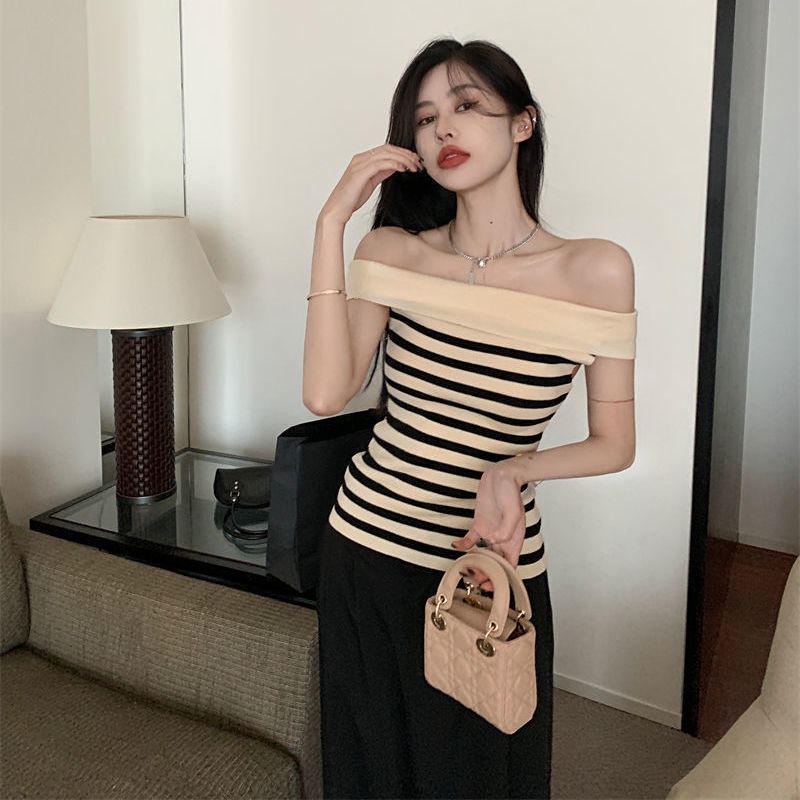 Áo Thun Dệt Kim Không Tay Hở Vai Họa Tiết Kẻ Sọc Màu Tương Phản Thời Trang Mùa Hè 2022 Dành Cho Bạn Nữ