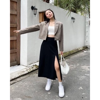 Chân váy xẻ tà - DELYN