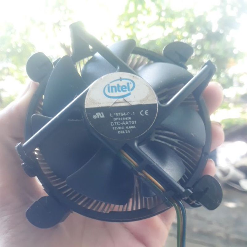 quạt tản nhiệt cpu cũ